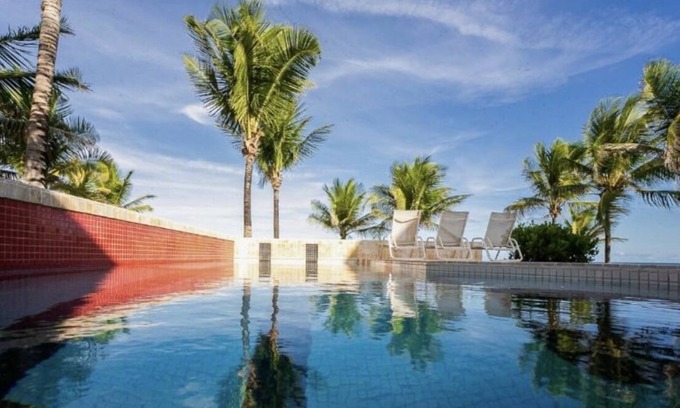 Itacimirim House | Experience Casa Beira Mar: Beachfront Retreat with Pools