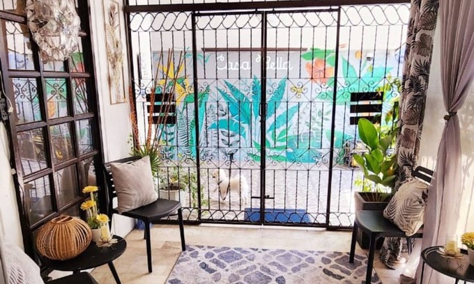 Taculing House | Discover Casa Bella Bacolod: Family-Friendly with Breakfast