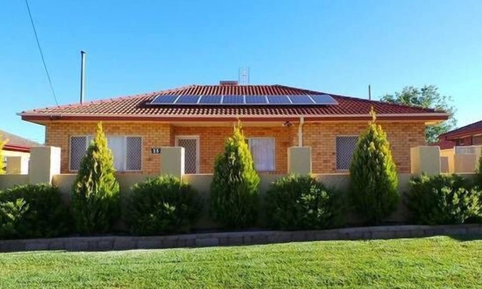 South Tamworth House | Cozy Casa Bella: Top-Rated Stay with Free Wi-Fi & Kitchen