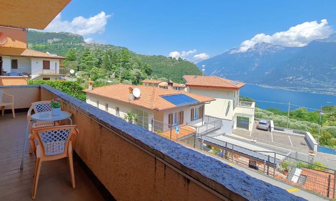 Pieve Apartment | Casa Bellicini: Balcony Lake View with Family-Friendly Perks