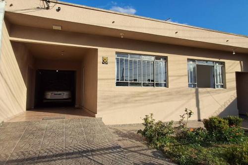 Cajuru House | Casa bem localizada em Curitiba