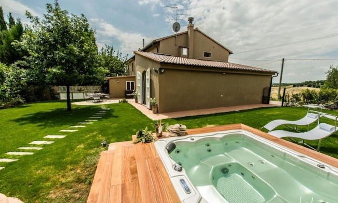 Spicchio-Sovigliana Villa | Casa Betta: Oceanfront Bliss with Amazing Guest Rating
