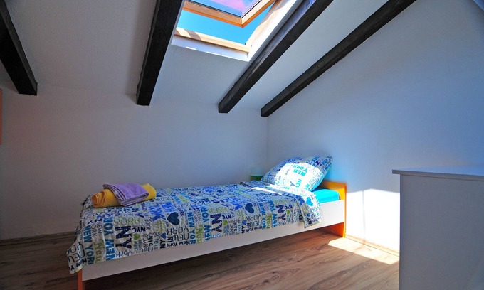 Milovcici House | Discover Casa Bianca: Nature and Relaxation Await