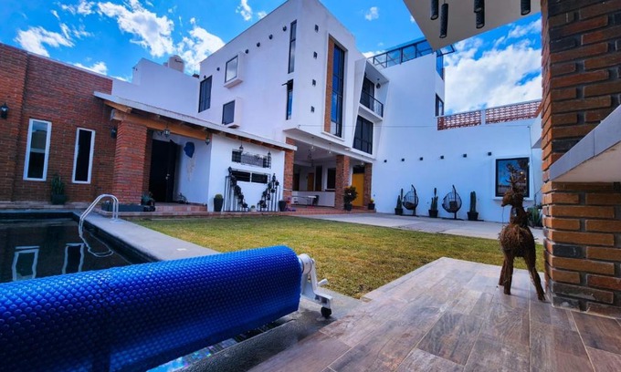 Tonatico House | Family-Friendly Casa Bisnaga Near Ixtapan de la Sal