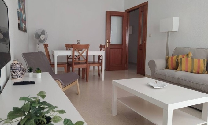 Sanlucar de Barrameda Apartment | Casa Blanca: Oceanfront Getaway with Free WiFi & Spa