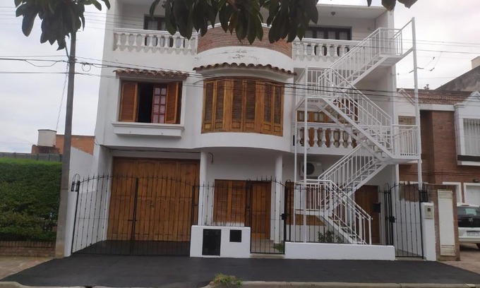 San Salvador de Jujuy Apartment | Exquisite CASA BLANCA Jujuy: 10/10 Rated with Breakfast