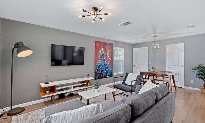 Georgetown House | Casa Blanca: Guest Rated 10/10 with Spa & Breakfast