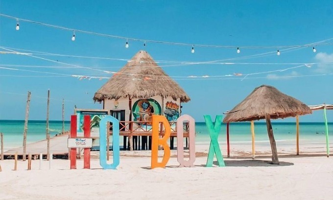 Downtown Holbox House | Discover Casa Blue: Family-Friendly Stay with Spa & Breakfast