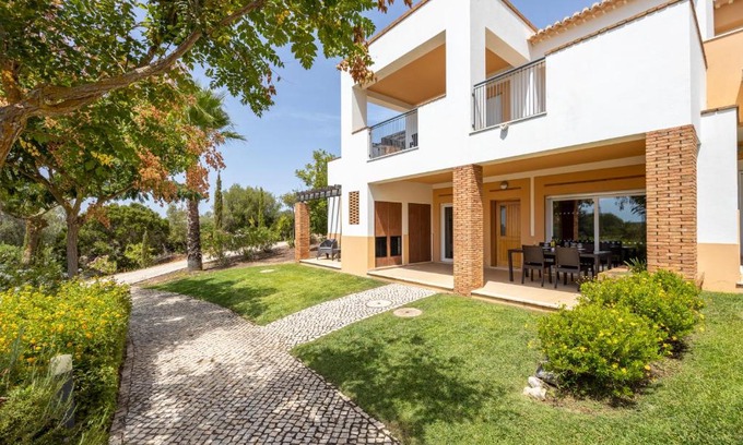 Portimao Apartment | Family-Friendly Casa Boa Ideia: 4-Star Comfort Awaits