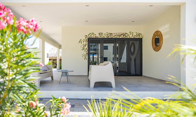 Marie Pampoen Villa | Casa Bon Bida Mambo Beach