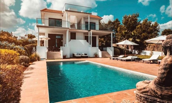 San Antonio Bay Villa | Casa Bonita: Premium Villa in Ibiza with Pool & Ocean View