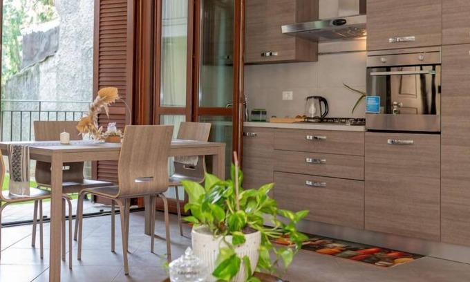 Rho Bed & Breakfast | CASA BONITA RHO B&B