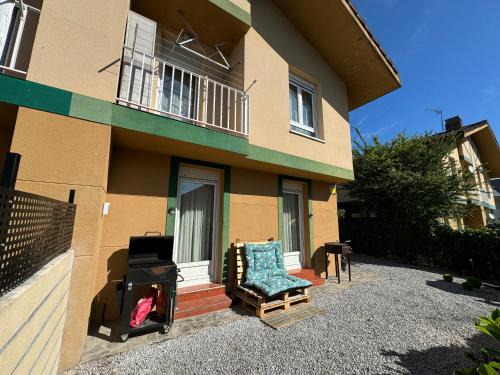 Anero Apartment | Discover Casa Bora: Family-Friendly Retreat with Hot Tub