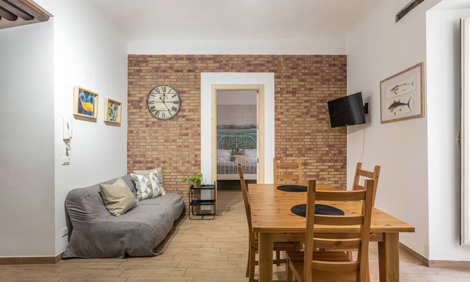Centro Storico Apartment | Family-Friendly Casa Borsa with Balcony & Kitchen Access