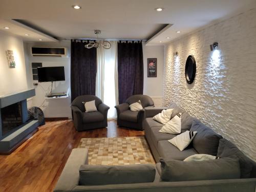 Posadas House | Pet-Friendly Getaway at Casa Botánico Posadas - Rated 9.4