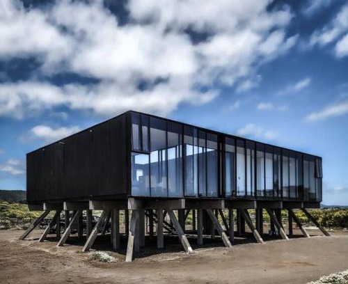 Pichilemu House | Oceanfront Casa Box in Punta de Lobos - Rated 9/10 by Guests