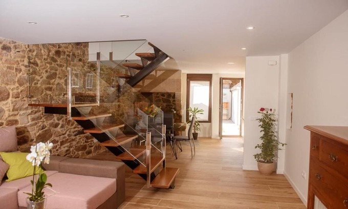 Boiro House | Oceanfront Casa Brétema: Top-Rated Family Getaway