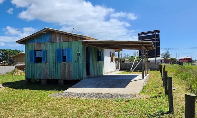 Balneario Arroio do Silva House | Relaxing Casa de Praia: Family-Friendly Beach Getaway