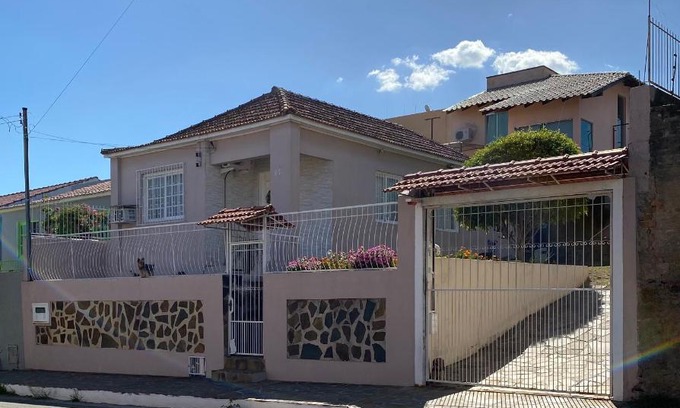 Centro House | Casa: Pet-Friendly Retreat with Pool & High Guest Ratings