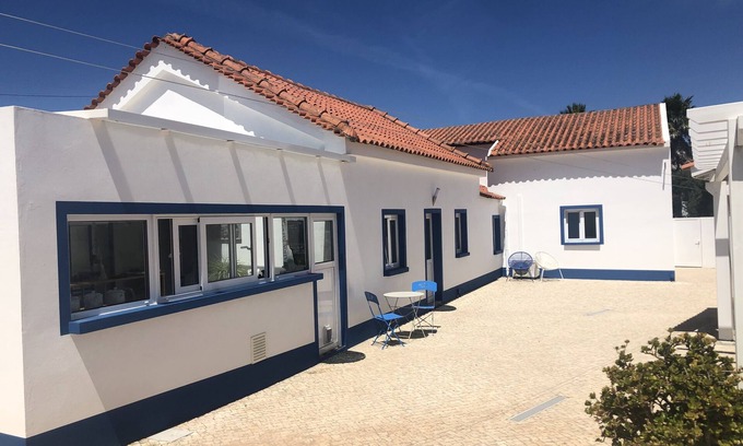 Caldas da Rainha House | Oceanfront Bliss at Casa Branca e Azul - Foz do Arelho