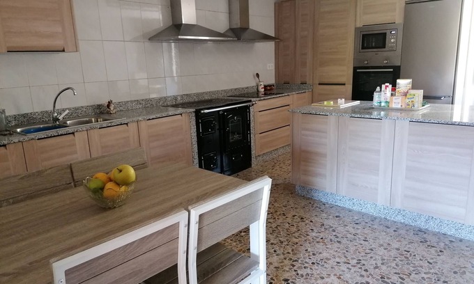 Cotobade Cottage | Family-Friendly Stay at Casa Cándida with Kitchen Access