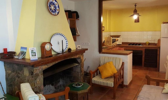 Jabugo House | Cozy Casa César: Pet-Friendly with High Guest Ratings