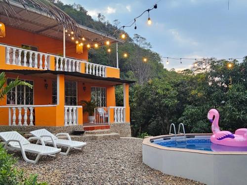 San Antonio del Tequendama House | Idyllic Escape: Casa Campestre with Hot Tub near Bogotá