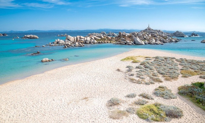 Sainte-Lucie-de-Tallano Apartment | Explore Casa Corsa: Relaxing Stay with Kitchen & Breakfast