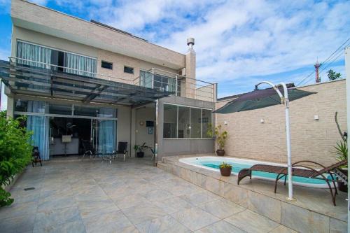 Meia Praia House | Perfect Getaway: Casa with Pool near Beto Carrero Park