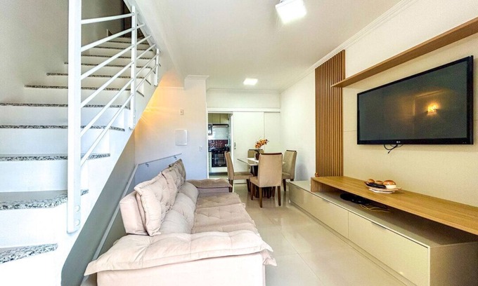 Jardim Praiano House | Casa with WiFi Near Praia da Enseada - Pet Friendly Retreat