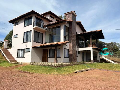 Mazamitla House | Experience Casa Cabana La Trinidad's Unique Charm Today