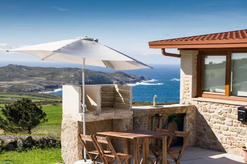 Frije House | Beachfront Bliss at Casa Cabo Tourinan - Rated 9/10!