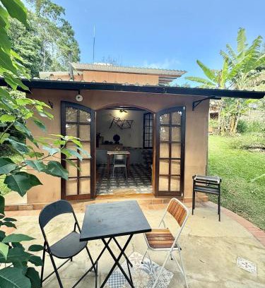 Sao Roque House | Cozy Retreat at Casinha Acolhedora da Mata - Rota do Vinho
