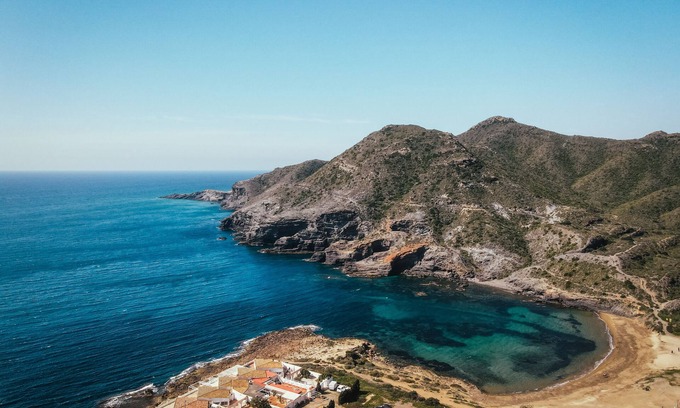 Cala Reona House | Casa Cala Reona Oeste: Oceanfront Escape with Terrace & Wifi