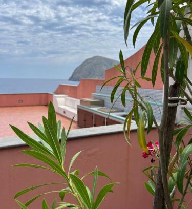 Canneto House | Experience Oceanfront Bliss at Casa Calandra - Rated 8.3/10