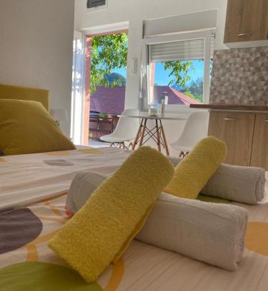 Donje Polje Bed & Breakfast | Budget-Friendly Casa Calda Apartments with Breakfast Included