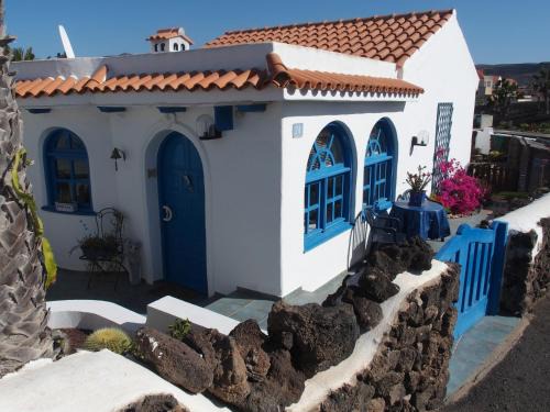 La Pared House | CASA CALMA: Oceanfront Retreat with 9.1/10 Guest Rating