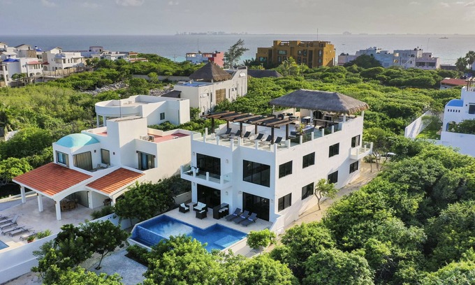Isla Mujeres Villa | Modern Oceanfront Casa Camacho with Private Pool & Spa