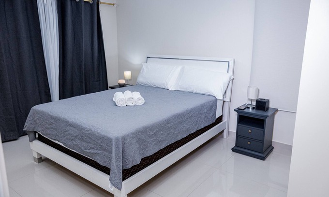 Oranjestad Villa | Casa Camila Aruba: Enjoy Poolside Relaxation and Volleyball
