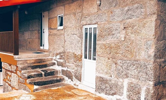 Travanca House | Discover Casa Caminho São Bento: Pet-Friendly Retreat