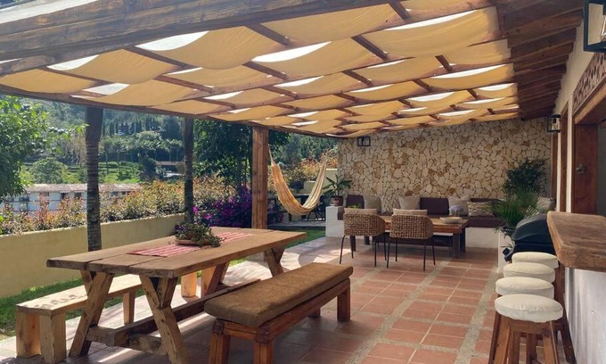 Retiro House | Inviting Casa Campestre en El Retiro - Antioquia Awaits You