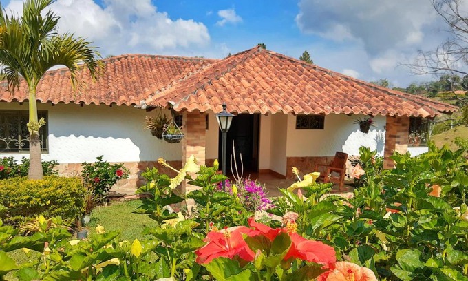 Los Santos Villa | Delightful CASA CAMPESTRE with Hot Tub in Mesa de los Santos