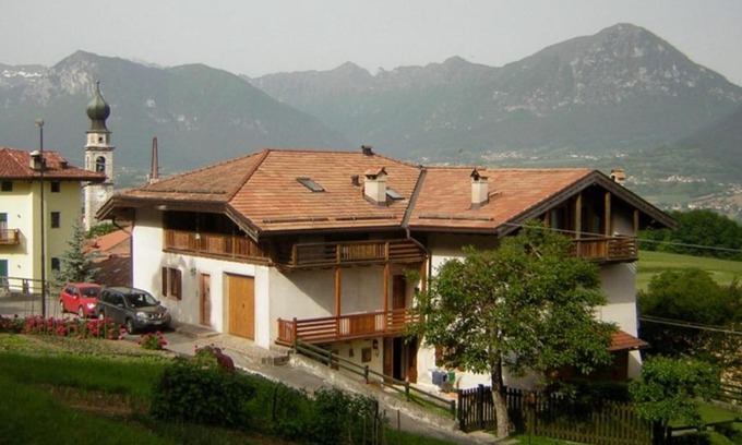 Comano Terme Apartment | Elegant Casa Campetta: Top-Rated, Pet-Friendly Retreat