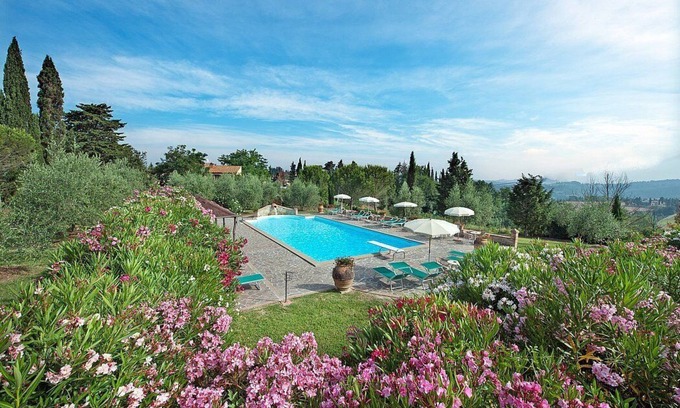 Peccioli House | Discover Casa Canarino: Green Retreat with Pool & Breakfast