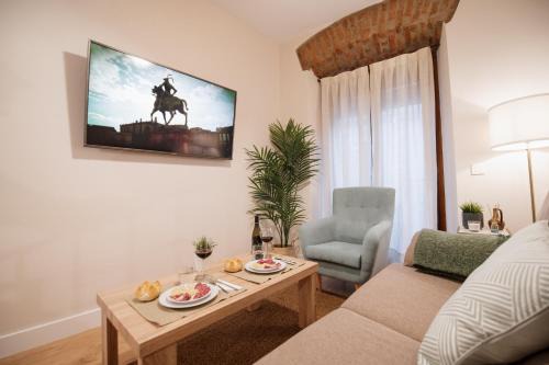 Trujillo Apartment | Discover Casa Cancho Trujillo: Family-Friendly Retreat