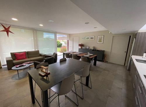 Navata House | Family-Friendly Retreat at Casa Canigó Navata