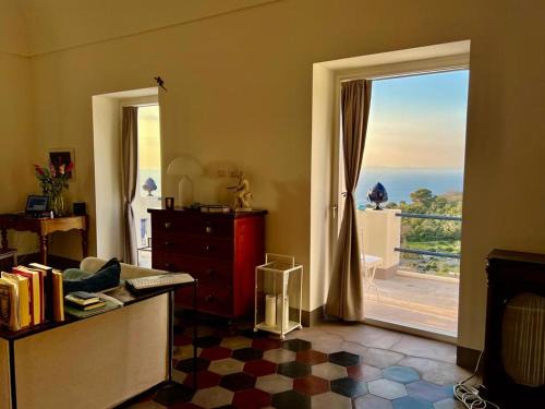 Tiberio House | Experience Casa Cantasol in Beautiful Capri: 9.1/10 Rated!