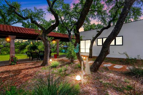 Wimberley House | Inviting Casa Cantera Guest House: Family-Friendly Retreat