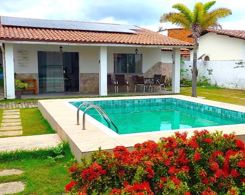 Arembepe House | Casa Cantinho de Arembepe: Poolside Retreat in Bahia