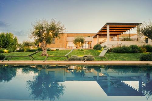 Noto Villa | Experience Casa Carlita: A Family-Friendly Retreat